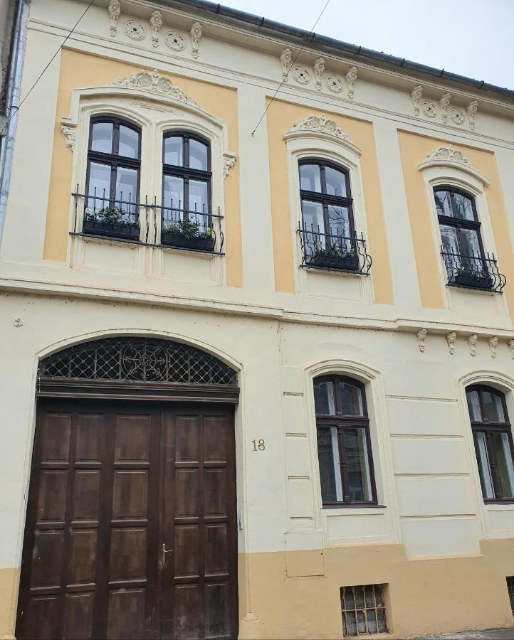 Elisabeth Apartment أرادايا المظهر الخارجي الصورة